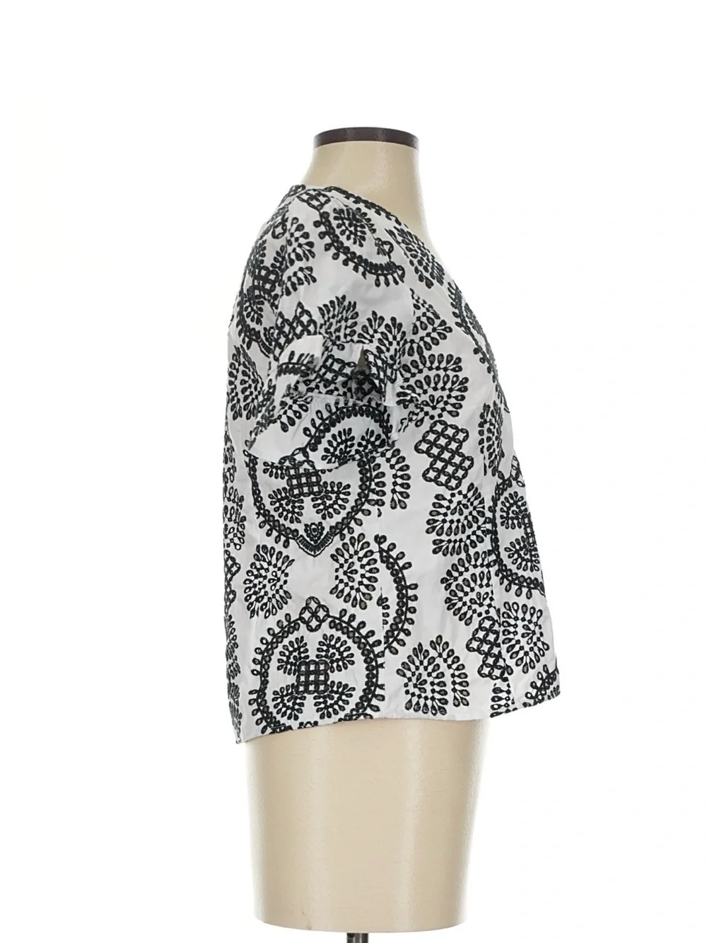 Zara Black & White Floral Medallion V-Neck Puff Sleeve Top